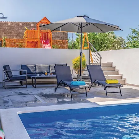 1 Bedroom Stunning In * Pula