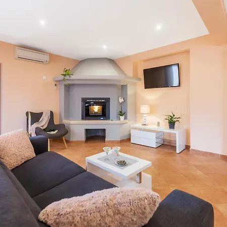 1 Bedroom Stunning In Διαμέρισμα *