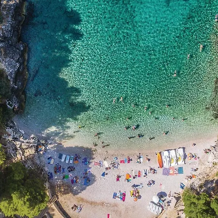 Apartment 1 Bedroom Stunning In Pula
